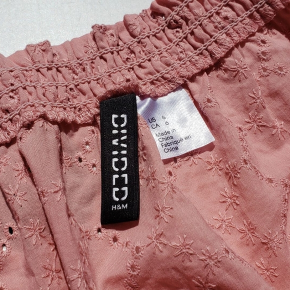 H&M Divided Crop Top - Picture 2 of 5